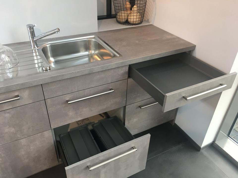 NEUE Einbauküche L-Form Küche Beton grau individuell planbar - Bild 11