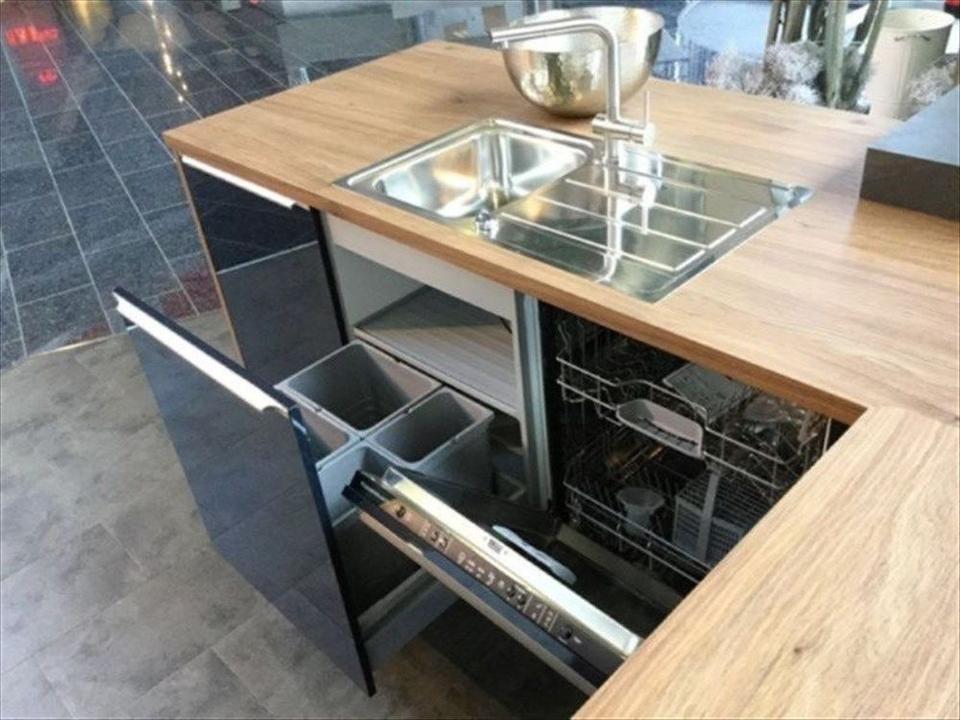Inselküche Einbauküche Grifflos Küche individueller Plan - Bild 6