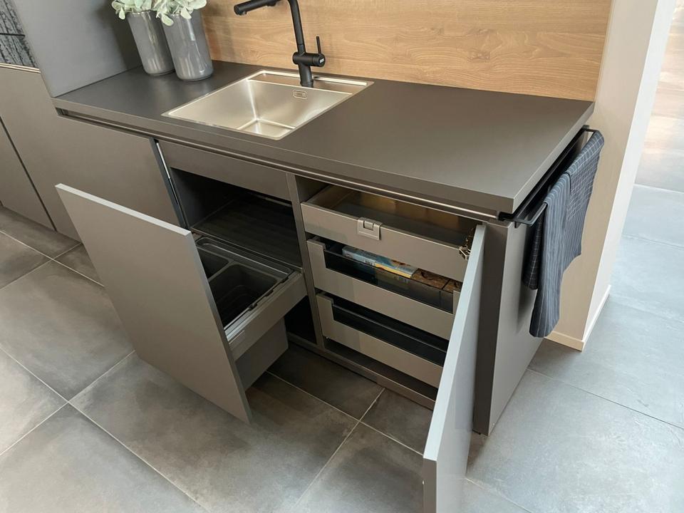 Neue Insel-Küche Einbauküche mit individueller Wunsch Planung - Bild 2