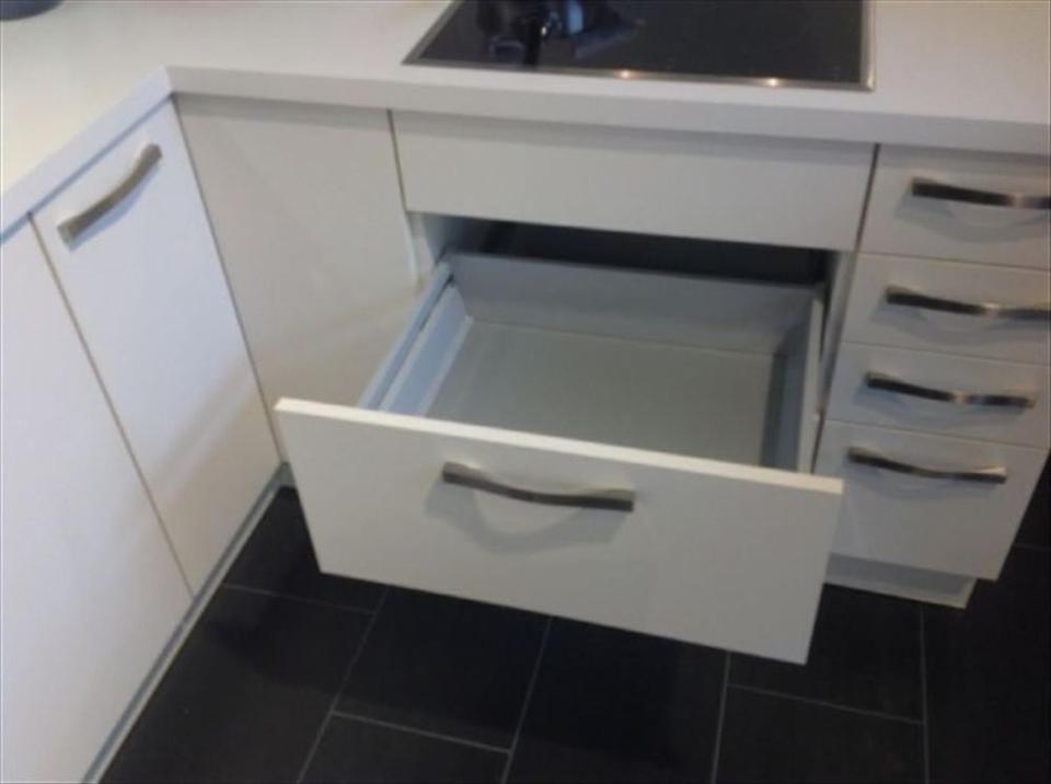 L-Form Einbauküche Winkelküche individuelle Planung Wunsch Farbe - Bild 12
