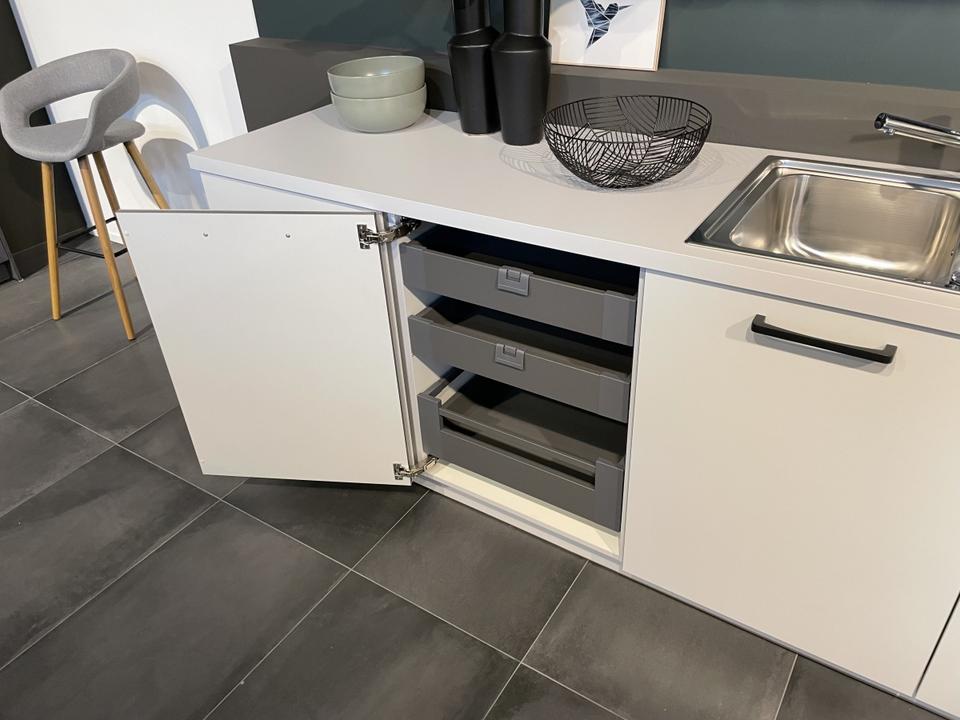NEUE Einbauküche L-Form Küche in modern weiß ( individuell ) - Bild 10