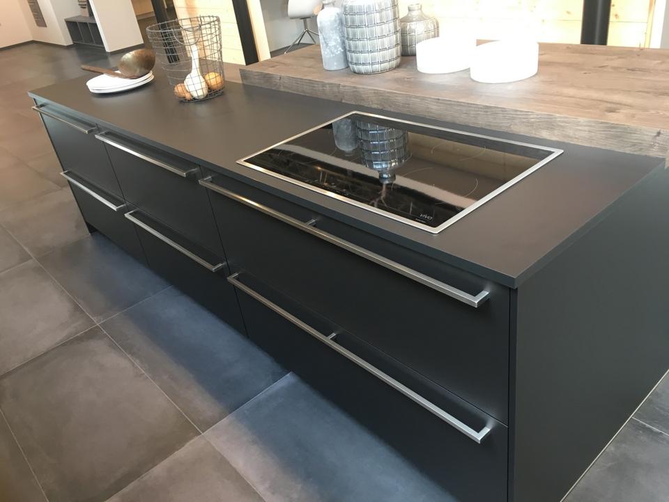 Inselküche 240x90 plus 3x Hochschrank Einbauküche freie Planung - Bild 14