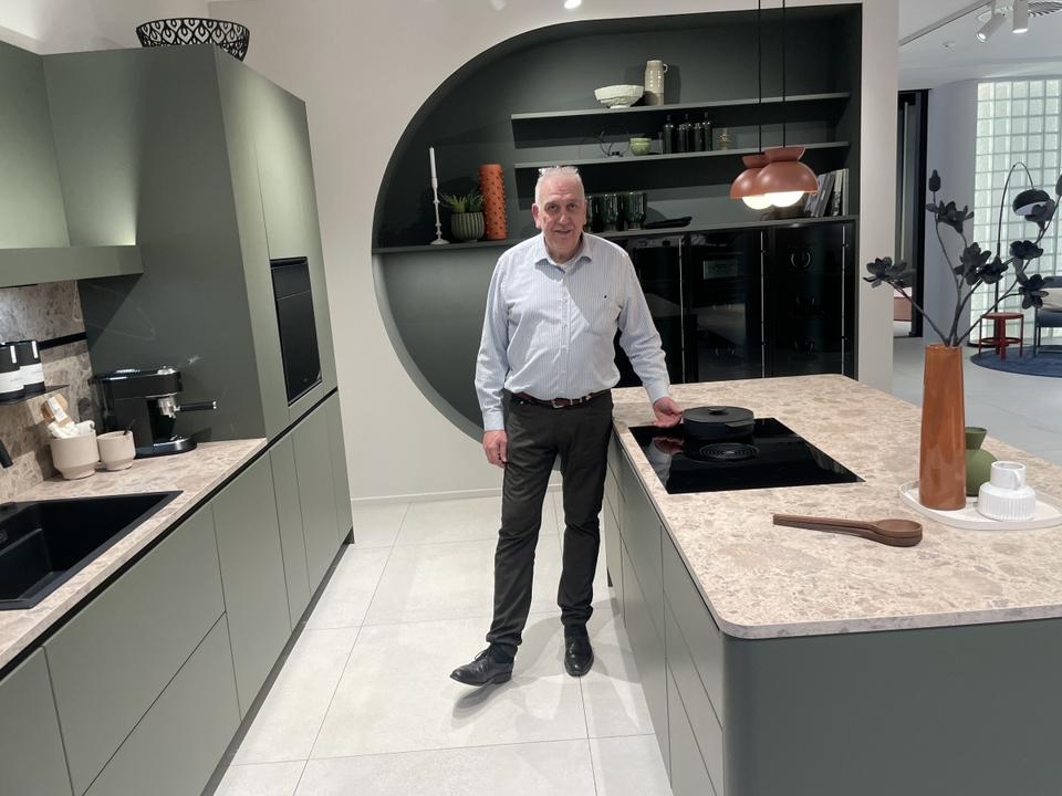 Moderne Inselküche Küchenzeile Einbauküche mit Bora Kochfeld - Bild 5