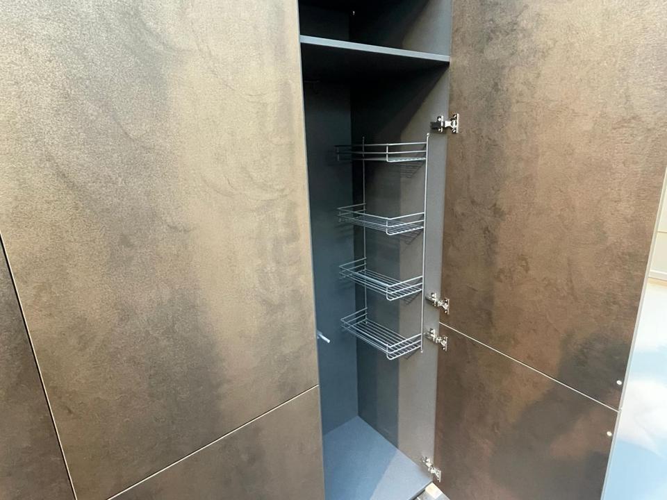 Einbauküche Inselküche Grifflos individuelle Planung NEU - Bild 10