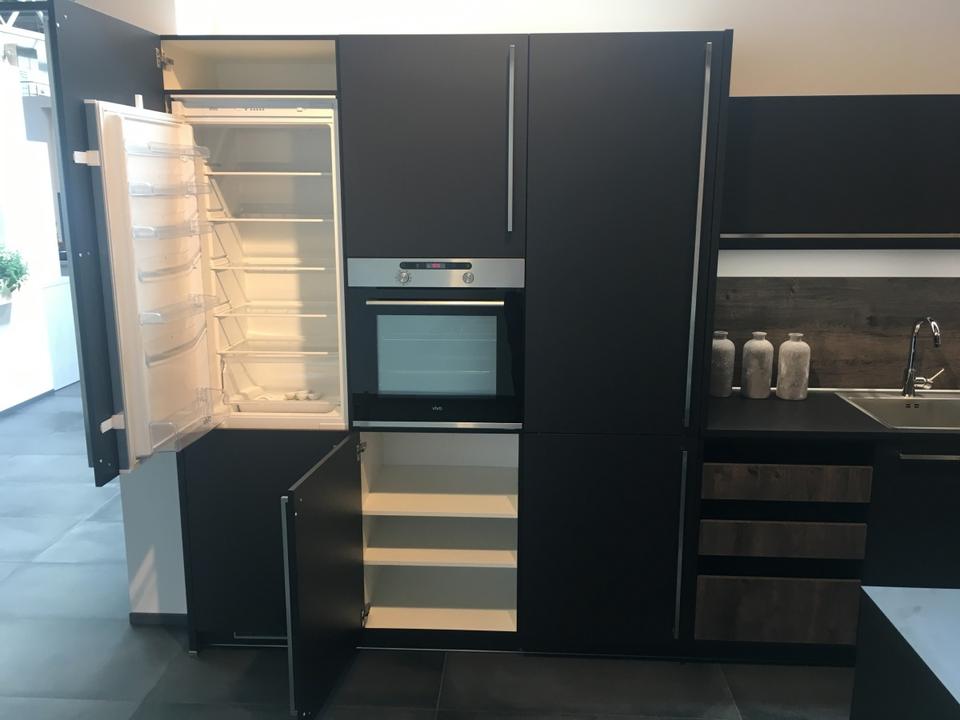 Inselküche 240x90 plus 3x Hochschrank Einbauküche freie Planung - Bild 7