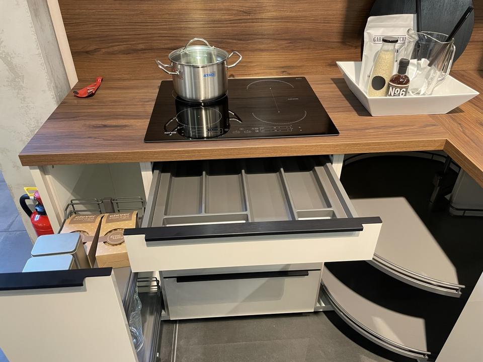 U Küche mit Theke Hochglanz Einbauküche Planbar - Bild 10