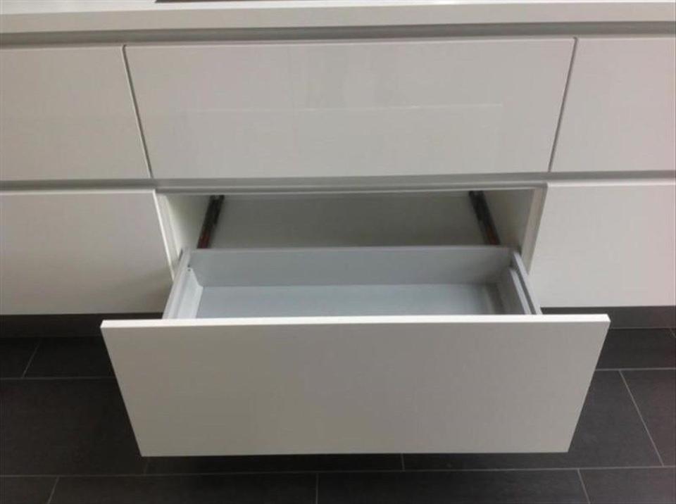 Neue Küche GRIFFLOS 4 Meter Küchenzeile Wunsch Einbauküche NEU - Bild 9