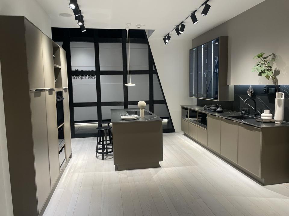Inselküche grifflos NEU Premium Designküche individuell pla - Bild 2
